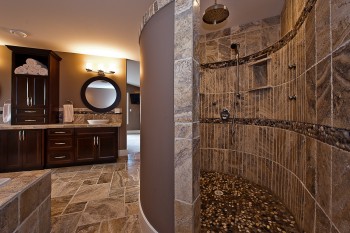 Floor level shower