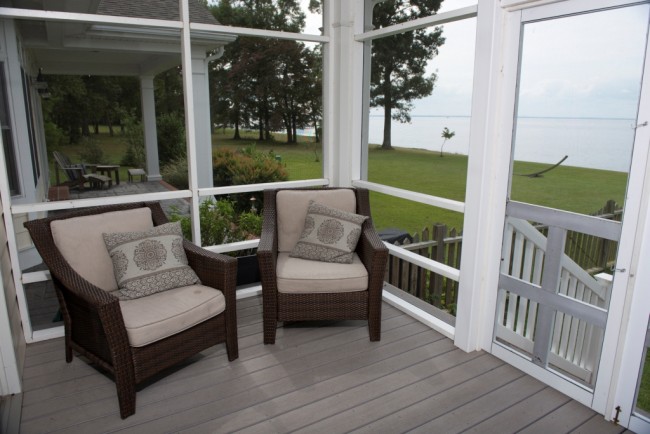 Screened in porch