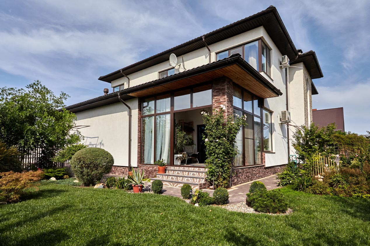 House exterior with traditional stucco