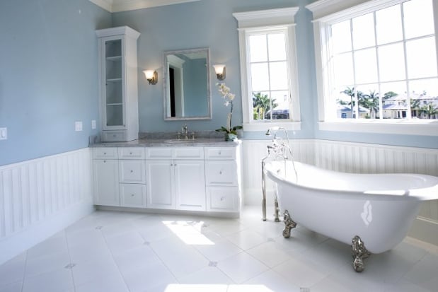 Bathroom with Clawfoot Bathtub