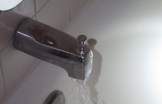Can A Leaky Shower Faucet Be Repaired? - Renos 4 Pros & Joes
