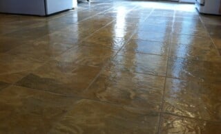 Pros and cons of linoleum floors