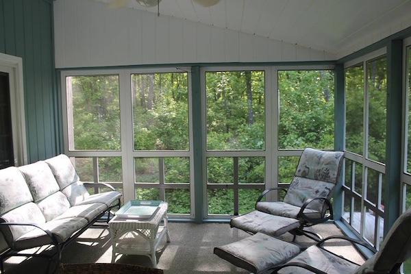 Screened in porch