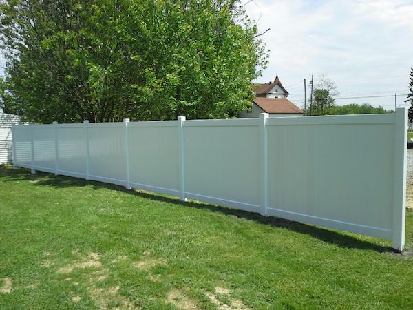 White vinyl fencing