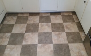 Vinyl tile flooring