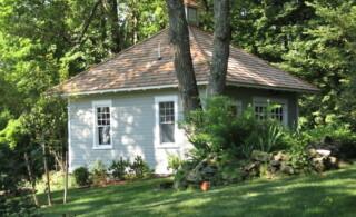 Carriage house