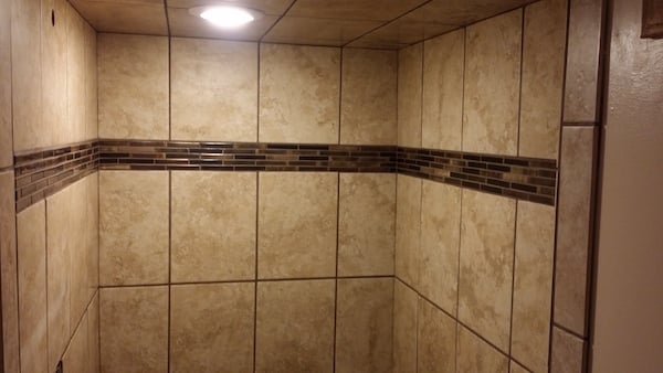 Ceramic wall tile