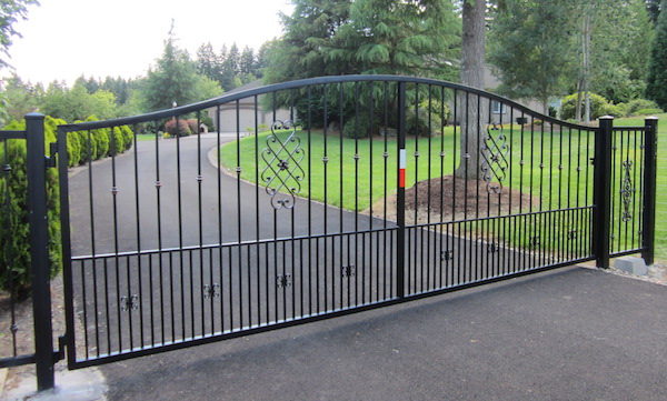 Driveway gate