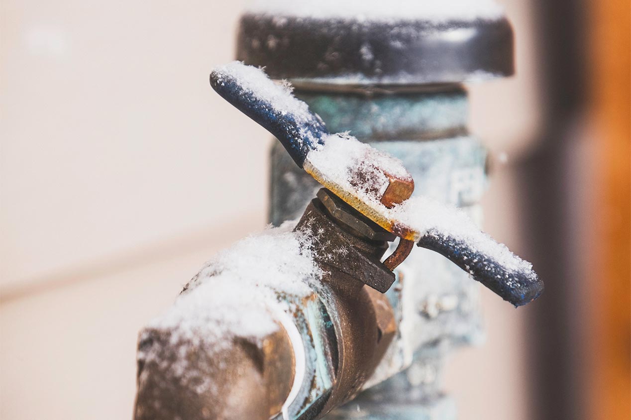 frozen water handle shut off in the winter 