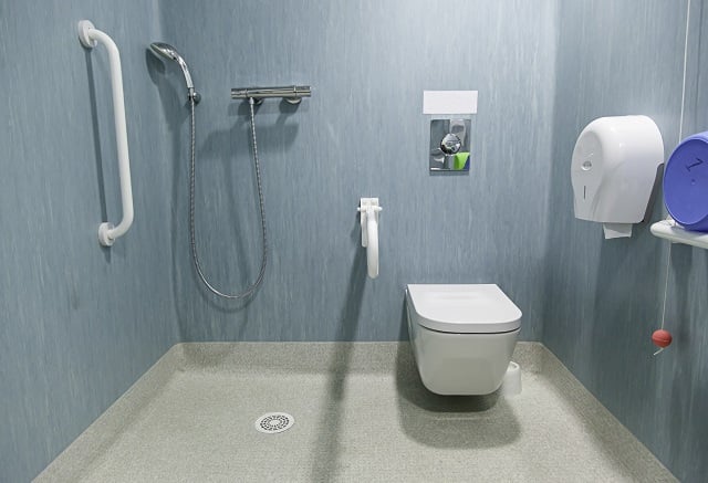Bathroom with easy accessibility for physically impaired