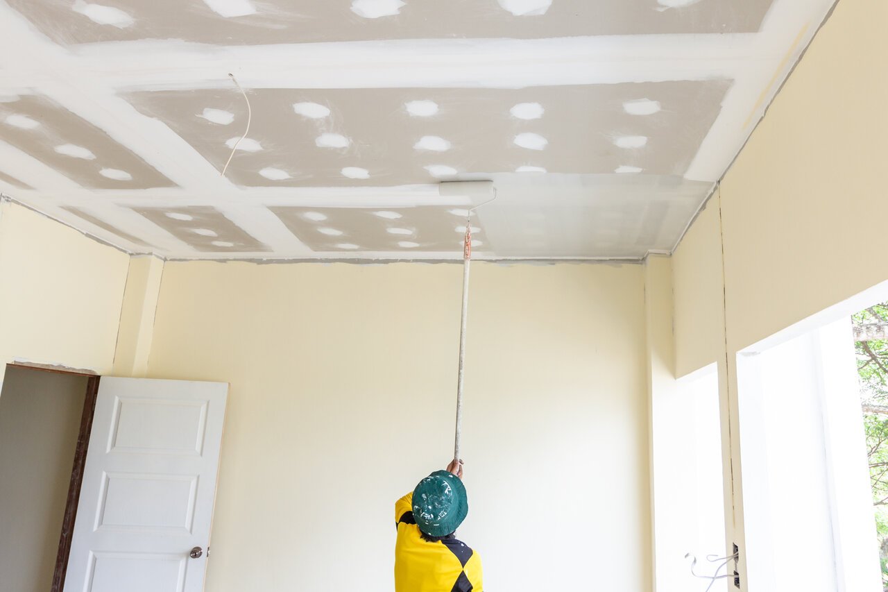 Best Type of Paint Rollers for Ceilings - HomeAdvisor